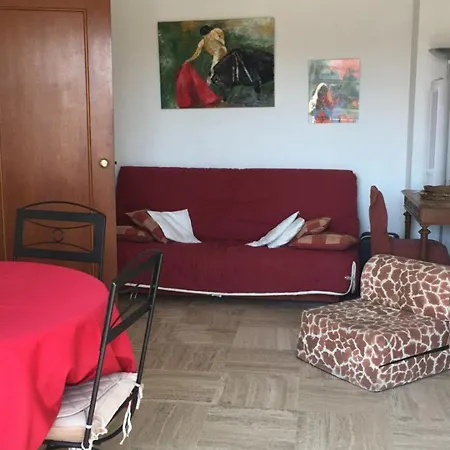 Апартаменты Charmant T2 Au Port De Hyeres, 5 Pers., Proche Plages Et Commerces, Parking Reserve - Fr-1-335-189 Йер
